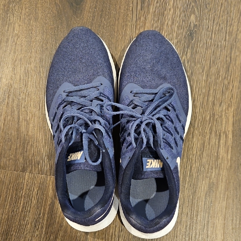 Nike Women's Navy Blue Athletic Running Shoes
